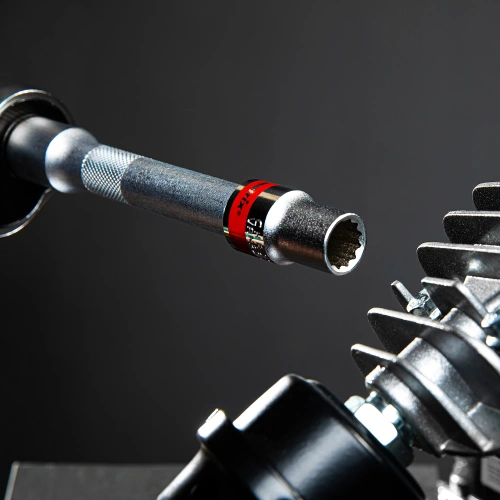 Головка торцевая, 9 мм, двенадцатигранная, CrV, под квадрат 1/2, хромированная Matrix купить в Москве с доставкой по всей России | ProtosMarket.ru