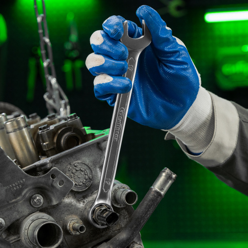 Набор инструментов, 1/2", 1/4", пластиковый кейс, 82 предмета Сибртех купить в Москве с доставкой по всей России | ProtosMarket.ru