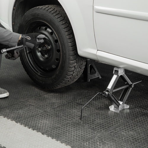 Домкрат ромбический винтовой универсальный ТУ 5.16-469-0213-04, 1,5 т, 105-375 мм Россия купить в Москве с доставкой по всей России | ProtosMarket.ru