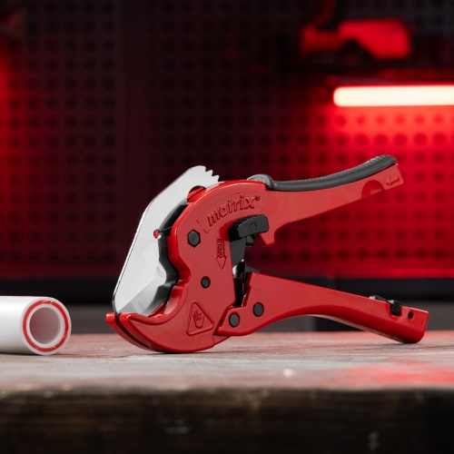 Ножницы для резки изделий из ПВХ, D до 42 мм, обрезиненная опорная рукоятка, порошковое покрытие рукояток Matrix купить в Москве с доставкой по всей России | ProtosMarket.ru