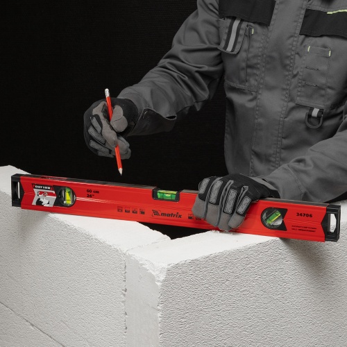 Уровень алюминиевый магнитный, 600 мм, фрезерованный, 3 глазка (1 зеркальный), усиленный Matrix купить в Москве с доставкой по всей России | ProtosMarket.ru