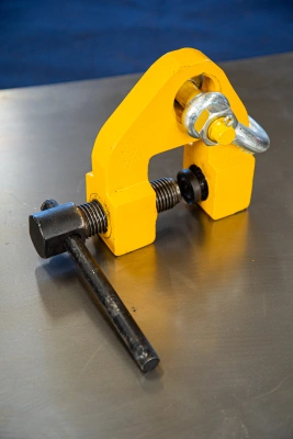 Захват струбцинный вертикальный ZSV (г/п 1,5 т, лист 0-35мм) купить в Москве с доставкой по всей России | ProtosMarket.ru