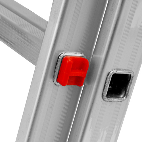 Лестница, 3 х 6 ступеней, алюминиевая, трехсекционная, Сибртех купить в Москве с доставкой по всей России | ProtosMarket.ru