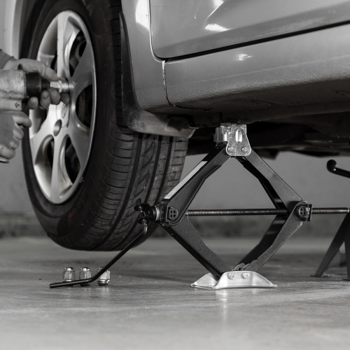 Домкрат ромбический винтовой универсальный ТУ 5.16-469-0213-04, 0,9 т, 100-395 мм Россия купить в Москве с доставкой по всей России | ProtosMarket.ru