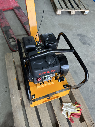 Виброплита 90 кг, 23 кН (Loncin) без бака TOR C-90 купить в Москве с доставкой по всей России | ProtosMarket.ru