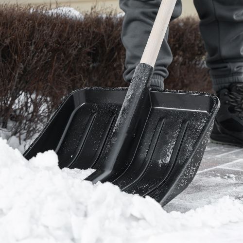 Лопата для уборки снега, полипропилен, 405х410х1470 мм, деревянный черенок купить в Москве с доставкой по всей России | ProtosMarket.ru