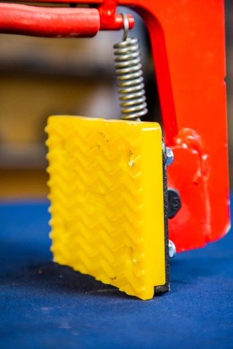 Клещевой вертикальный захват TOR для брикетов и блоков 12-18 см г/п 280 кг купить в Москве с доставкой по всей России | ProtosMarket.ru