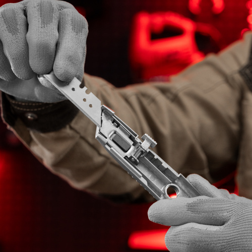 Нож, 19 мм, выдвижное трапециевидное лезвие, металлический корпус Matrix купить в Москве с доставкой по всей России | ProtosMarket.ru