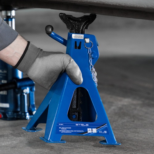 Подставки под автомобиль регулируемые, 2 т, H подъема 280-420 мм, 2 шт, Stels купить в Москве с доставкой по всей России | ProtosMarket.ru