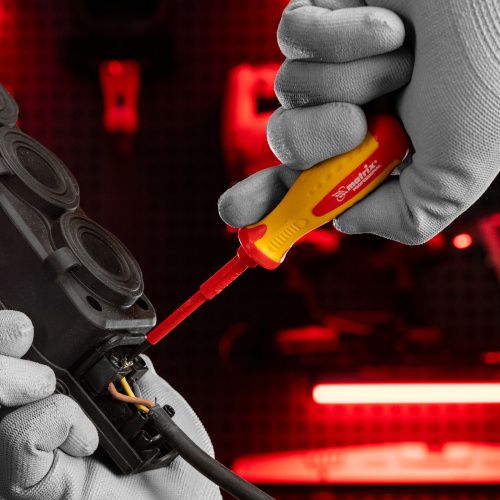 Отвертка Insulated, PH0 x 75 мм, CrMo, до 1000 В, двухкомпонентная рукоятка Matrix Professional купить в Москве с доставкой по всей России | ProtosMarket.ru