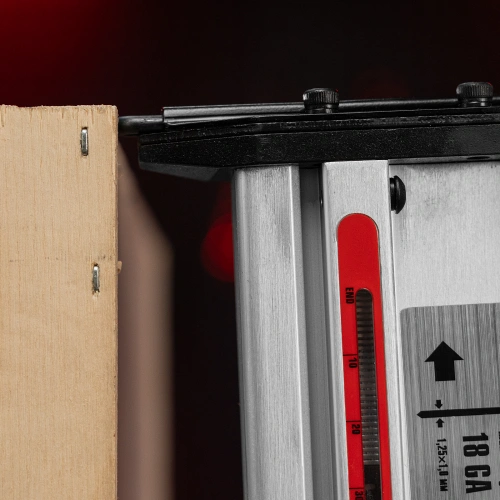 Нейлер-степлер пневматический 2 в 1, с регулировкой глубины забивания, гвозди 18GA, скобы 18GA Matrix купить в Москве с доставкой по всей России | ProtosMarket.ru