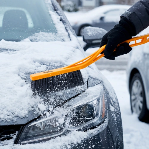 Щетка-сметка со скребком 590 мм Denzel купить в Москве с доставкой по всей России | ProtosMarket.ru