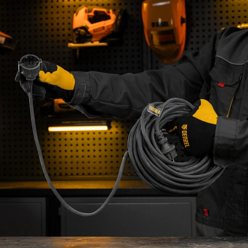 Удлинитель-шнур силовой Top Series, КГТТ, 20м, 1 розетка, 3 x 1,5 мм Denzel купить в Москве с доставкой по всей России | ProtosMarket.ru