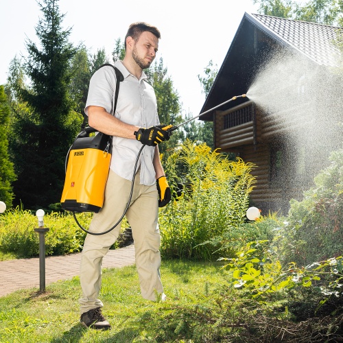 Опрыскиватель аккумуляторный D-8LI, 8 л, 12 В, 2 Ач Denzel купить в Москве с доставкой по всей России | ProtosMarket.ru