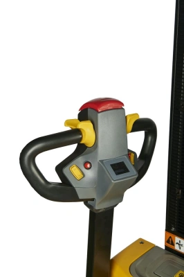 Штабелер самоходный 1,5 т 3,0 м TOR WS15H-3000 24/85 В/Ач по ценам производителя в Москве с доставкой по всей России