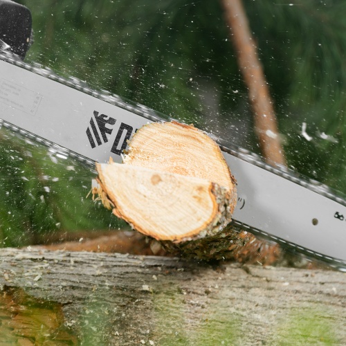 Пила цепная электрическая EDS-2200, 2.2 кВт,продольная, шина 45 см, шаг 3/8, паз 1.3 мм, 62 звена Denzel купить в Москве с доставкой по всей России | ProtosMarket.ru