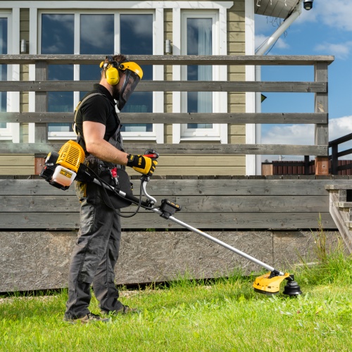 Триммер бензиновый DT-52E, 52 см3, неразъемная штанга, электростартер, состоит из 2 частей Denzel купить в Москве с доставкой по всей России | ProtosMarket.ru