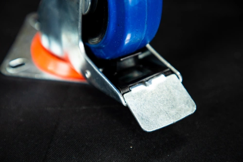 Колесо поворотное резина SRCLb 42 100 мм с тормозом (N) купить в Москве с доставкой по всей России | ProtosMarket.ru