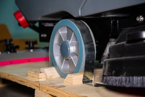 Машина поломоечная самоходная с АКБ GEL 24/100 В/Ач TOR COMPACT 60T купить в Москве с доставкой по всей России | ProtosMarket.ru