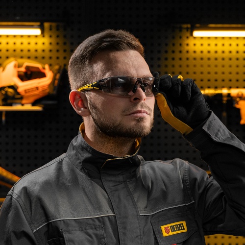 Очки защитные открытые, поликарбонатные, дымчатая линза, 2х комп.дужки Denzel купить в Москве с доставкой по всей России | ProtosMarket.ru