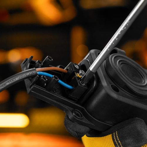 Шнур сетевой Energy Series, ПВС, 1,5 м, 2 x 1,5 мм, с неразборной вилкой, черный, Denzel купить в Москве с доставкой по всей России | ProtosMarket.ru