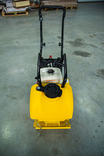 Виброплита 70 кг, 10,5кН (Honda) бак, коврик, колесный комплект TOR C-60T купить в Москве с доставкой по всей России | ProtosMarket.ru