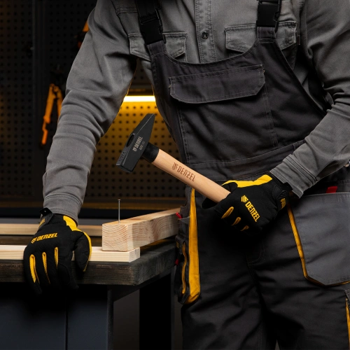 Молоток слесарный, 600 г, кованый квадратный боек, буковая рукоятка Denzel купить в Москве с доставкой по всей России | ProtosMarket.ru