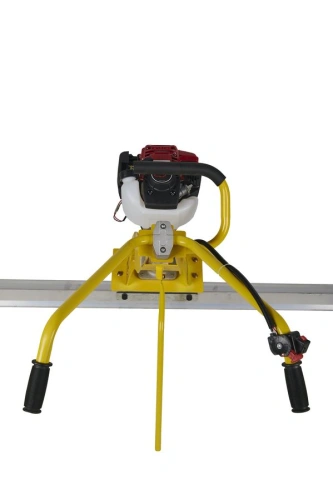 Виброрейка для бетона бензиноваяс лезвием 2м TOR XH25E по ценам производителя в Москве с доставкой по всей России