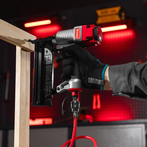 Нейлер-степлер пневматический 3 в 1, с регулировкой глубины забивания, гвозди 18GA, гвозди 16GA, скобы 18 GA Matrix по ценам производителя в Москве с доставкой по всей России