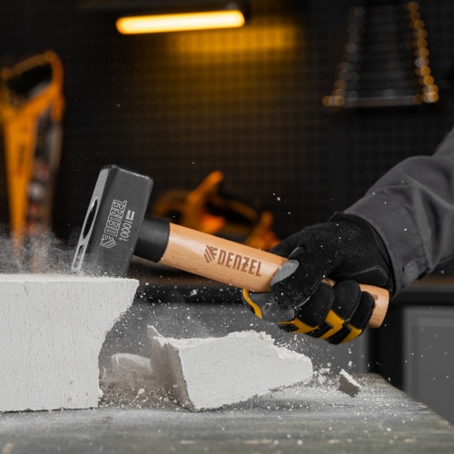 Кувалда, 1000 г, кованая головка, буковая рукоятка Denzel купить в Москве с доставкой по всей России | ProtosMarket.ru