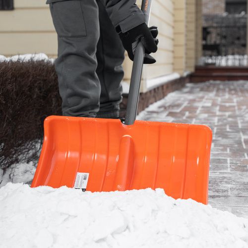 Лопата для уборки снега пластиковая, 490х370х1350 мм, стальной черенок, усиленная Сибртех купить в Москве с доставкой по всей России | ProtosMarket.ru