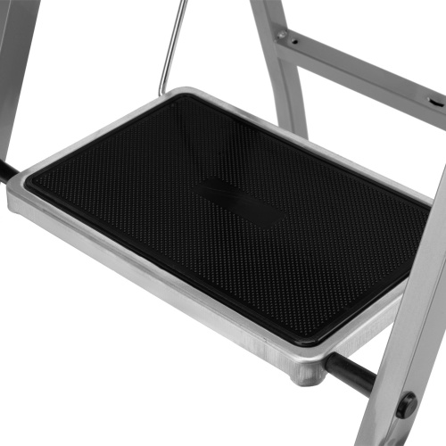 Стремянка 2 ступени, с полимерными ковриками, Сибртех купить в Москве с доставкой по всей России | ProtosMarket.ru