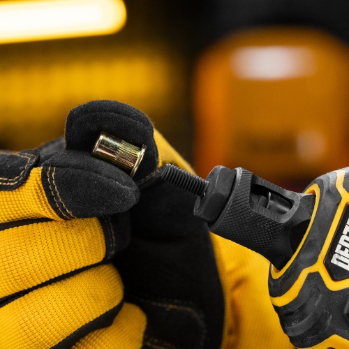 Заклепки резьбовые, стальные, оцинкованные, М6, пластиковый кейс, 70 шт. Denzel купить в Москве с доставкой по всей России | ProtosMarket.ru