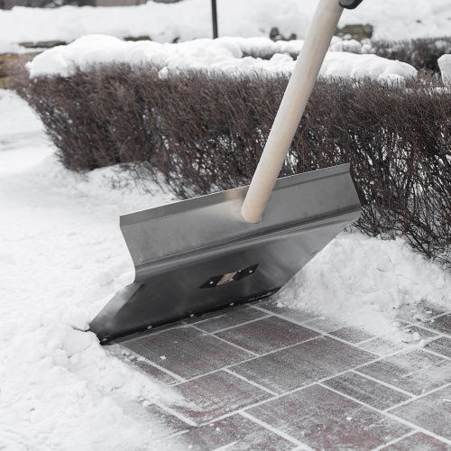 Лопата для уборки снега тротуарная, алюминиевая,500х400х1420мм, деревянный черенок, Сибртех купить в Москве с доставкой по всей России | ProtosMarket.ru