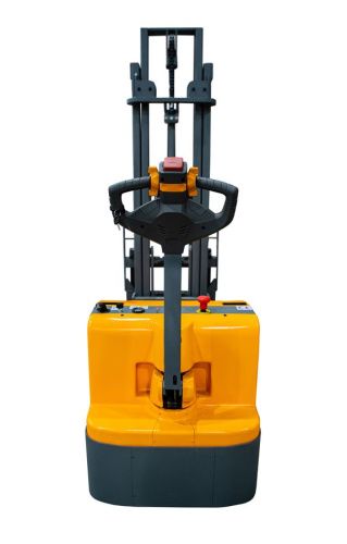 Штабелер самоходный 1,0 т 3,0 м XILIN CPD10W с наклоном мачты и противовесом 24/105 В/Ач купить в Москве с доставкой по всей России | ProtosMarket.ru