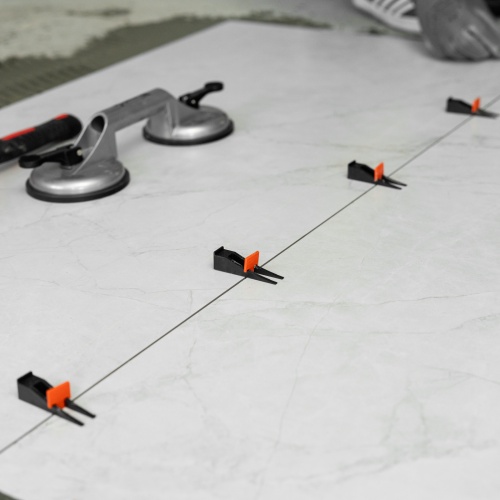 Система выравнивания плитки СВП - клин 250 шт Сибртех купить в Москве с доставкой по всей России | ProtosMarket.ru