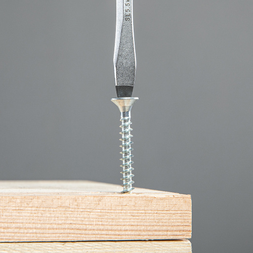 Отвертка SL5.5 x 100 мм, S2, трехкомпонентная рукоятка Gross купить в Москве с доставкой по всей России | ProtosMarket.ru