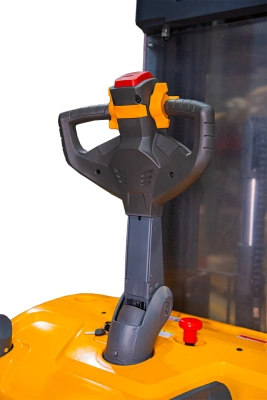 Штабелер самоходный 1,5 т 4,5 м XILIN CDDK15-III 24/200 В/Ач (с платформой) купить в Москве с доставкой по всей России | ProtosMarket.ru