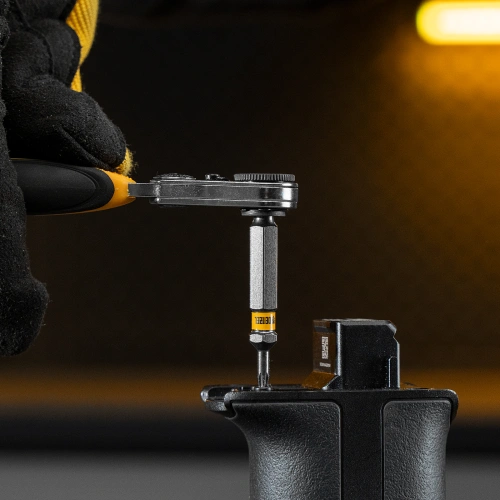 Ключ-трещотка для бит 1/4", 52 зуба, CrMo, адаптер для торцевых головок Denzel купить в Москве с доставкой по всей России | ProtosMarket.ru