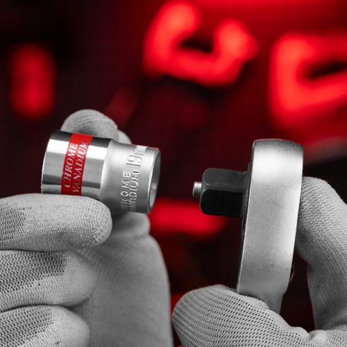 Головка торцевая, 19 мм, шестигранная, CrV, под квадрат 1/2, хромированная Matrix купить в Москве с доставкой по всей России | ProtosMarket.ru