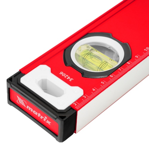 Уровень алюминиевый, фрезерованный, 3 глазка, рукоятки, 2000 мм Matrix купить в Москве с доставкой по всей России | ProtosMarket.ru