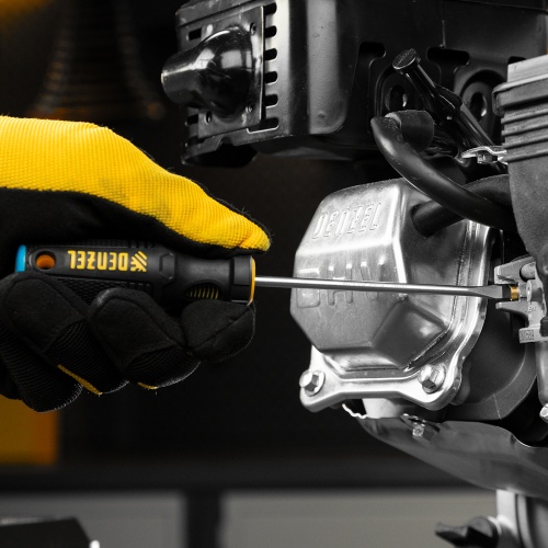 Отвертка, SL4х100 мм, S2, 3к рукоятка Denzel купить в Москве с доставкой по всей России | ProtosMarket.ru