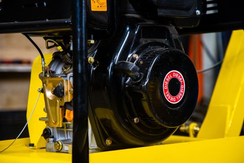 Виброплита реверсивная 235 кг, 30кН дизельная TOR C-330 купить в Москве с доставкой по всей России | ProtosMarket.ru