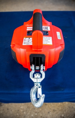 Лебедка под шуруповерт переносная TOR SQ-500 225 кг 12 м купить в Москве с доставкой по всей России | ProtosMarket.ru