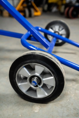 Тележка для металлических бочек TOR КБ-1 (250 литая + 160 поворотное) купить в Москве с доставкой по всей России | ProtosMarket.ru