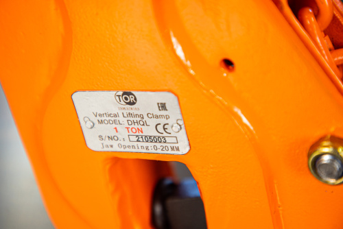 Захват вертикальный TOR DHQL (г/п 1,0 т, лист 0-22 мм) купить в Москве с доставкой по всей России | ProtosMarket.ru