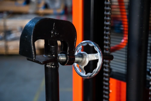 Штабелер-бочкокантователь гидравлический 0,35 т 2,5 м TOR CDT с электроподъемом купить в Москве с доставкой по всей России | ProtosMarket.ru