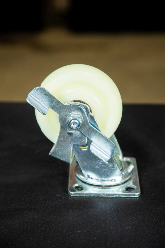 Колесо большегрузное поворотное SCdnb 55 125 мм полипропиленовое с тормозом по ценам производителя в Москве с доставкой по всей России