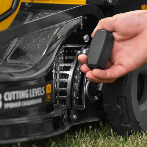 Газонокосилка аккумуляторная бесщет. DLM-460, 460 мм, травосб. 65 л., Li-Ion, 40 В Denzel купить в Москве с доставкой по всей России | ProtosMarket.ru