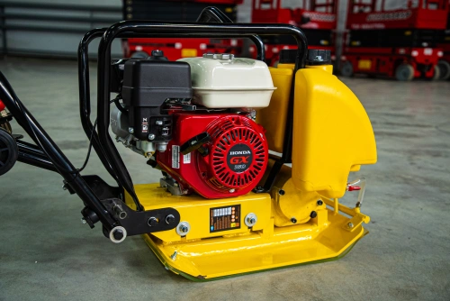 Виброплита 70 кг, 10,5кН (Honda) бак, коврик, колесный комплект TOR C-60T по ценам производителя в Москве с доставкой по всей России